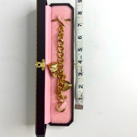 Juicy Couture Women’s Y2K Wedding Cake Chunky Gold Charm Bracelet With Box - Picture 7 of 13